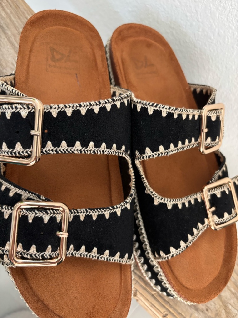 ✨ Black Espadrille Platform Sandals with Contrast Stitching Dirty Laundry sz 8.5 - Picture 3 of 7